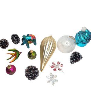 Mixed Lot of Glittery Colorful Holiday Christmas Ornaments/Decor (mostly glass)